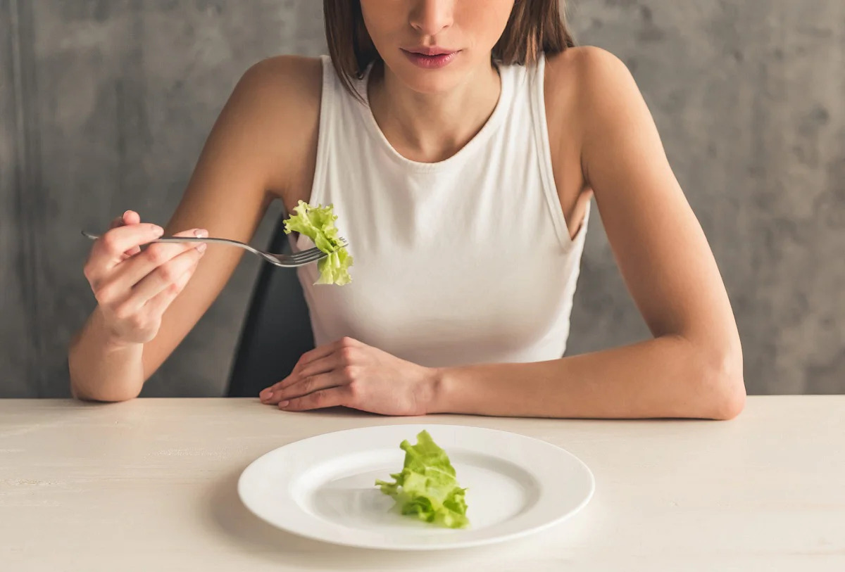 6 Common Types of Eating Disorders and Their Symptoms