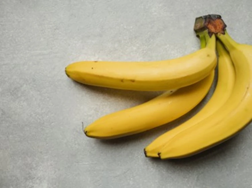 How Many Calories in One Banana? Nutritional Facts & Health Tips