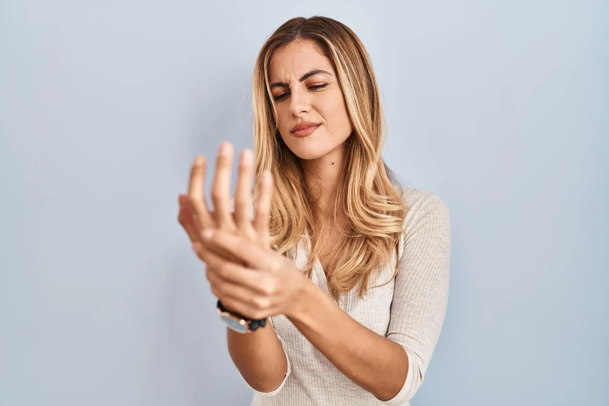 Understanding Carpal Tunnel Syndrome: Symptoms, Causes, Treatment, and Diagnosis