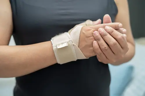 Carpal Tunnel Syndrome: Causes, Symptoms, and Treatments