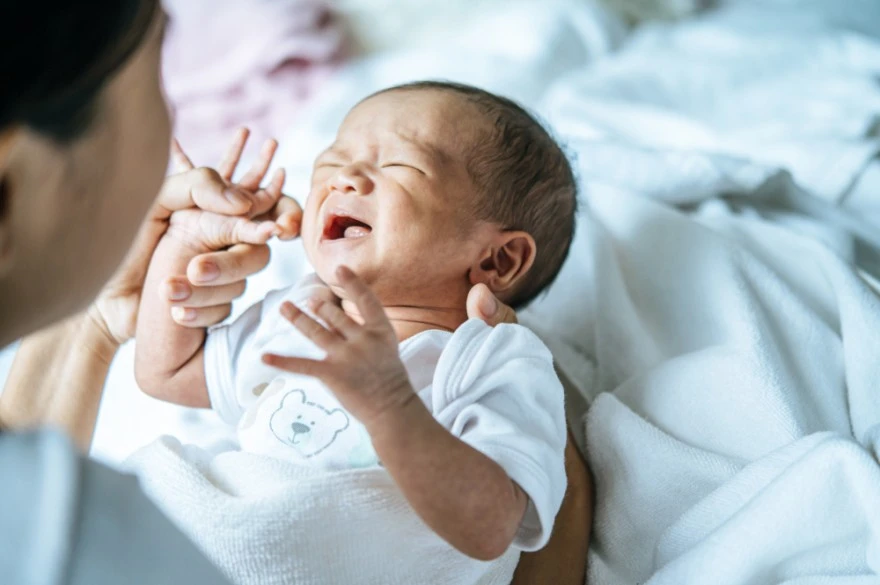 Colic In Babies: Causes, Symptoms, and Relief Tips
