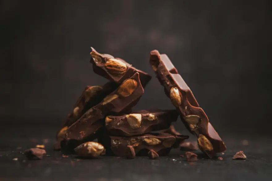 10 Amazing Dark Chocolate Benefits for Health