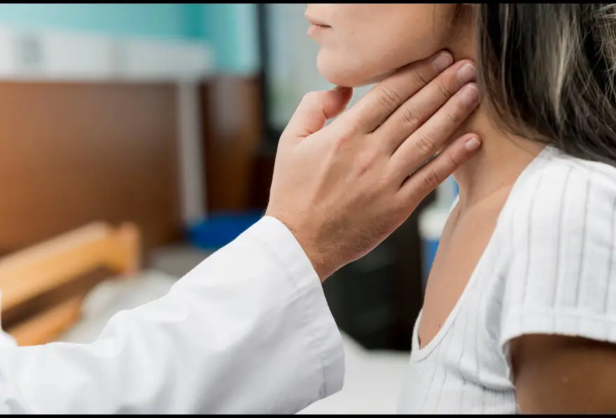 Laryngeal Cancer: Early Signs, Causes, Diagnosis & Treatment