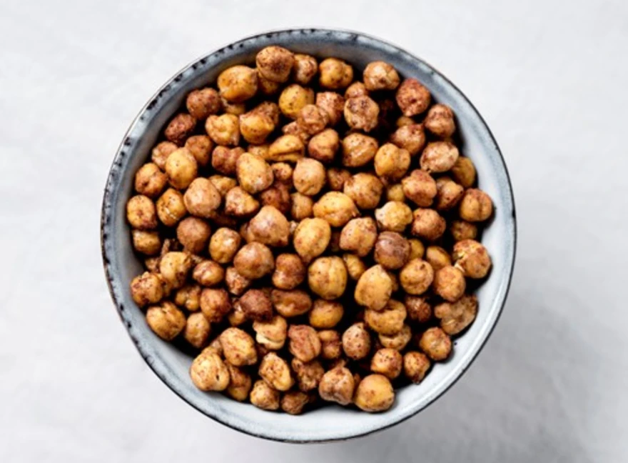 Roasted Chana: Health Benefits, Calories & Ideal Daily Intake