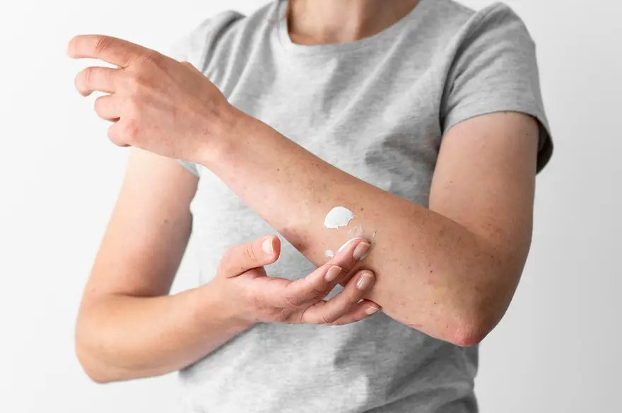 Understanding Vitamin E Deficiency and Its Effects on Skin and Cell Health